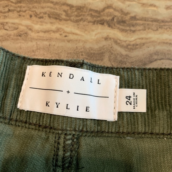 KENDALL+KYLIE GREEN CORD SHORTS Sz 24 - Picture 2 of 7